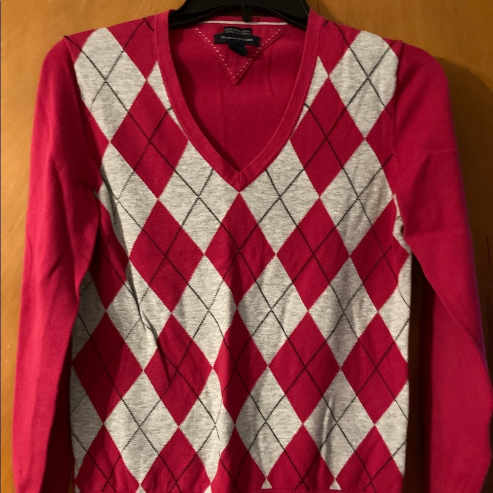 Tommy Hilfiger pink & gray argyle sweater